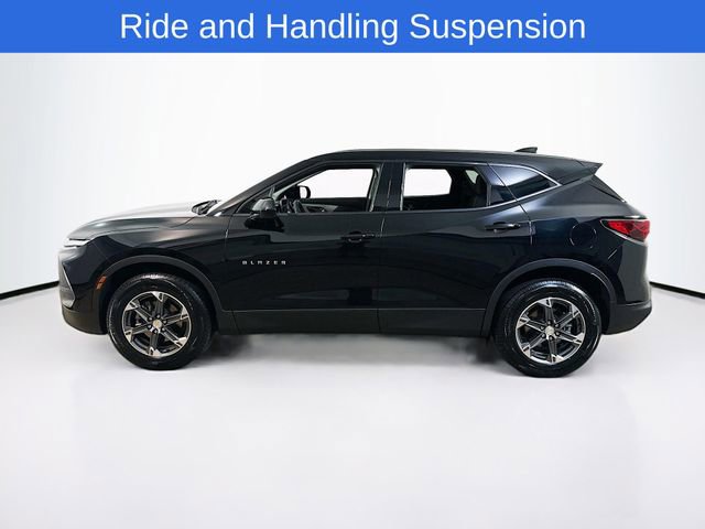 Used 2025 Chevrolet Blazer LT AWD/4WD image 4