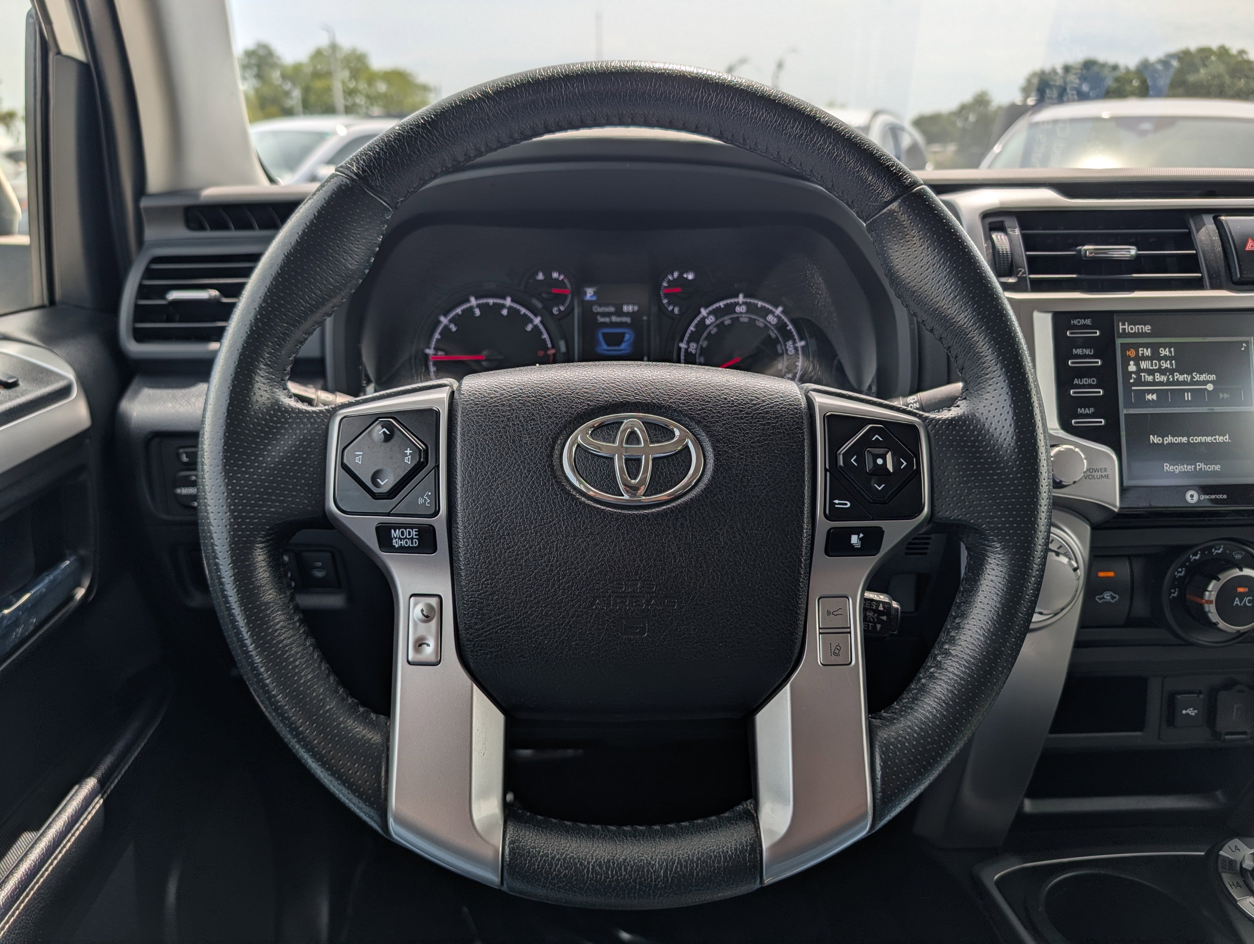 Used 2022 Toyota 4Runner SR5 Premium w/ Moonroof Package AWD/4WD image 26