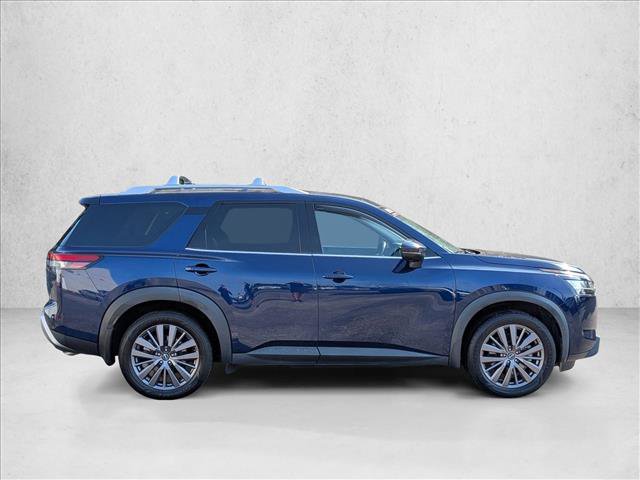 Used 2023 Nissan Pathfinder SL w/ SL Premium Package FWD video 4