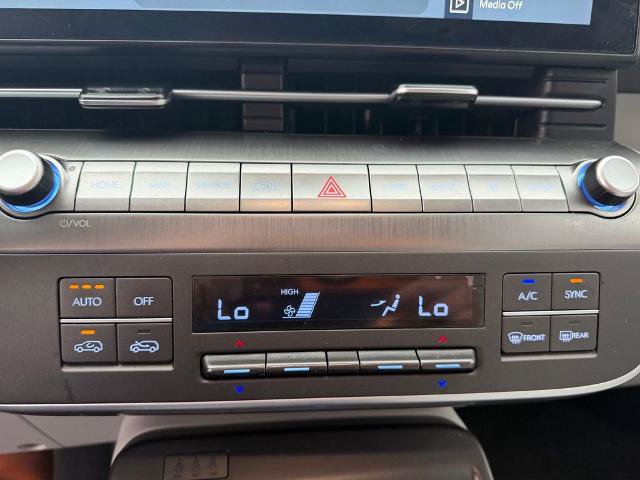 Used 2024 Hyundai Kona SEL w/ Convenience Package AWD/4WD image 11