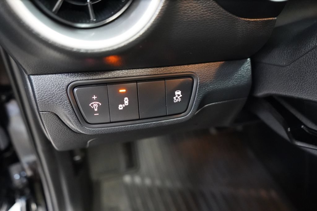 Used 2024 Kia Forte LXS w/ LXS Technology Package FWD image 29