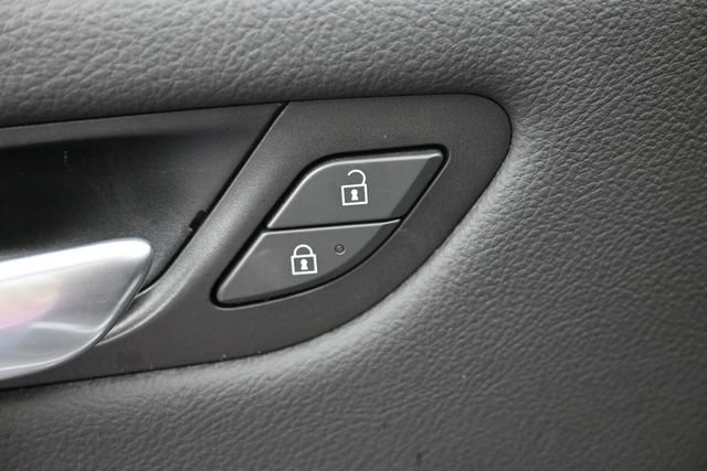 Used 2024 Cadillac XT4 Premium Luxury AWD/4WD image 16
