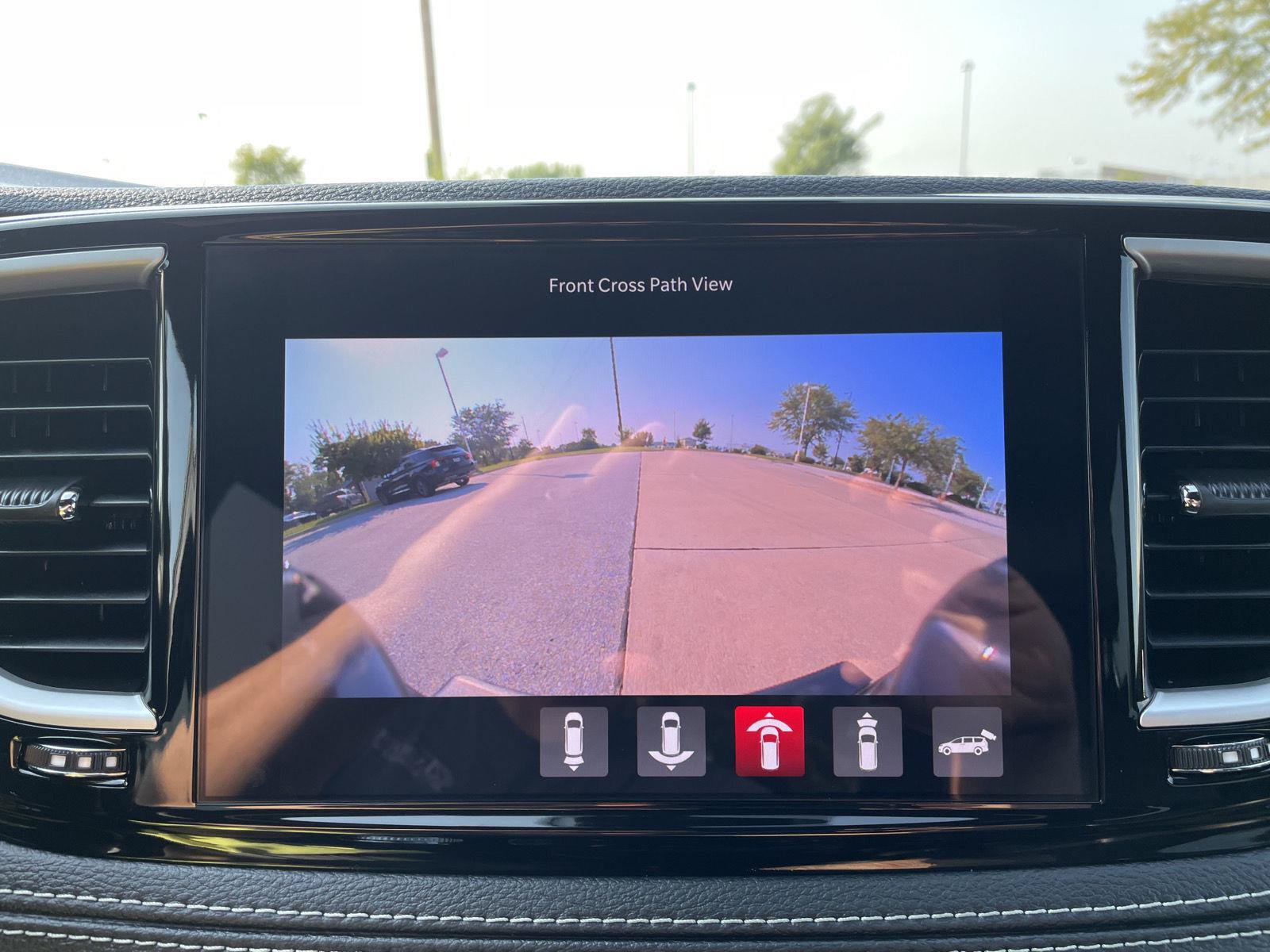 Used 2026 Chrysler Pacifica Select FWD image 25