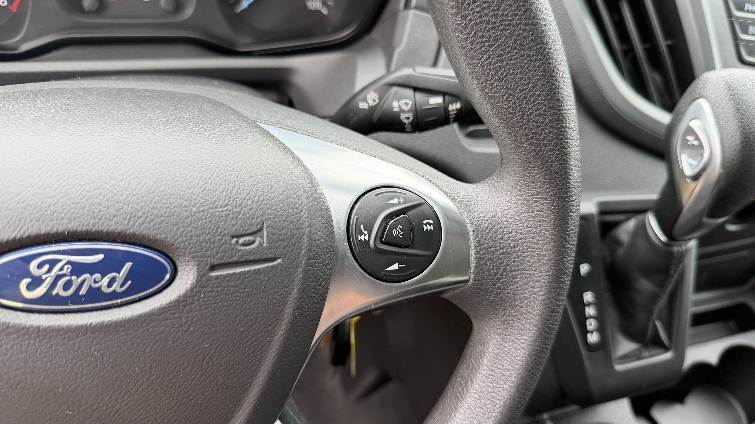 Certified 2018 Ford Transit 150 XL RWD image 30