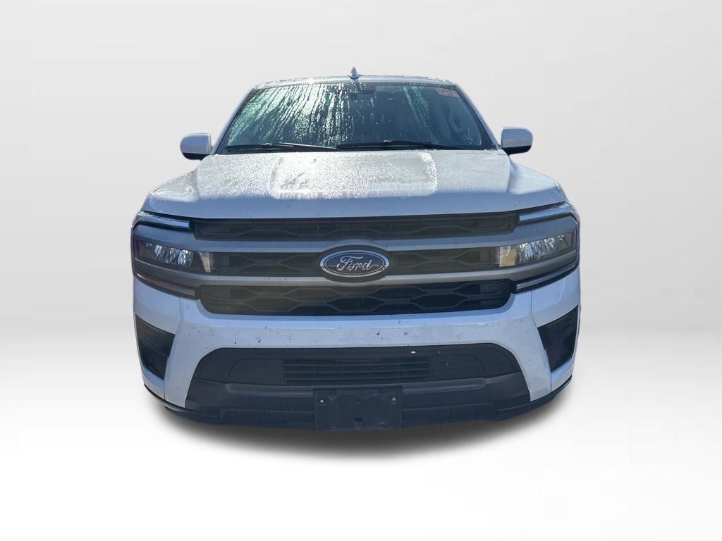 Certified 2024 Ford Expedition Max XLT image 5