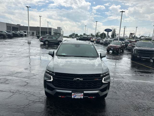 Used 2023 Chevrolet Tahoe Z71 w/ Z71 Off-Road Package AWD/4WD image 3