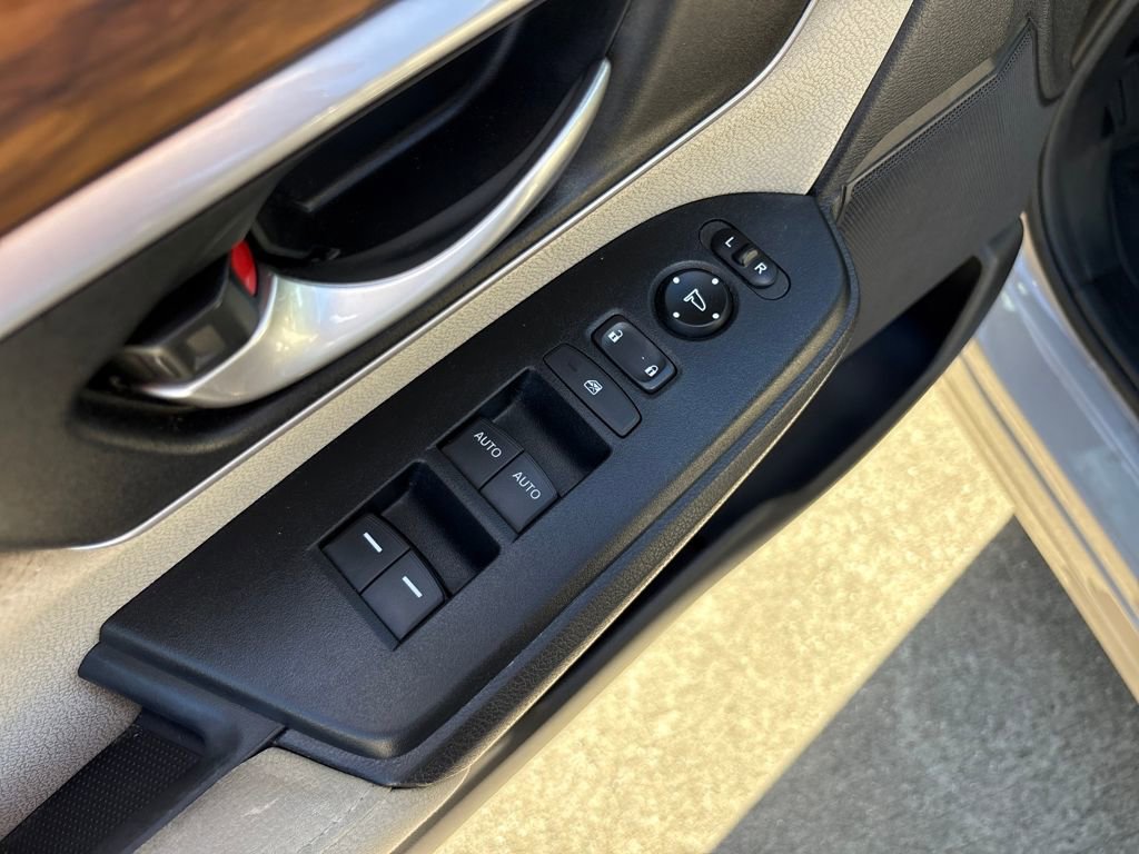 Used 2017 Honda CR-V EX image 16