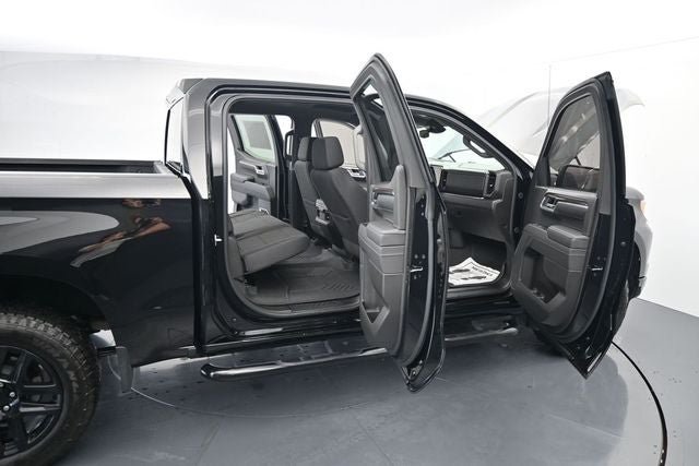 Used 2025 Chevrolet Silverado 1500 RST AWD/4WD image 13