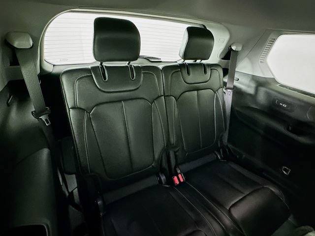 Used 2023 Jeep Grand Cherokee L Limited AWD/4WD image 33