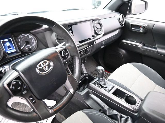 Used 2023 Toyota Tacoma TRD Off-Road w/ Technology Package AWD/4WD image 25
