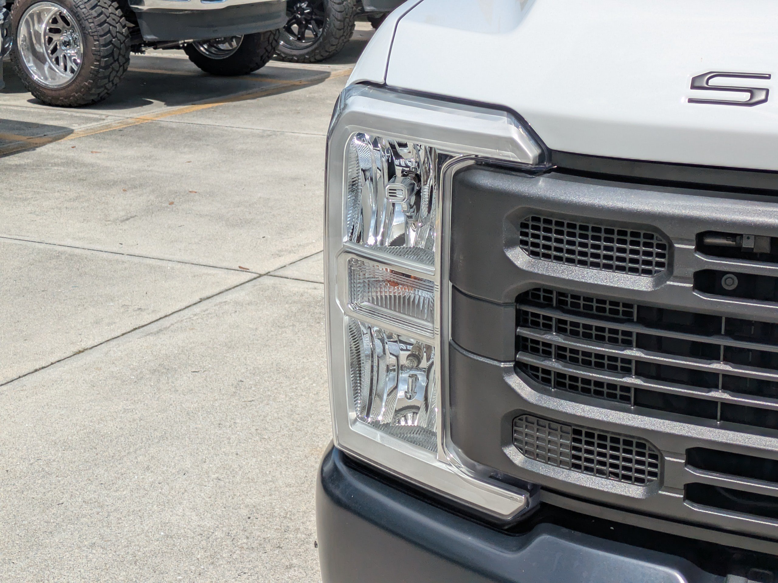 Certified 2024 Ford F250 XL w/ XL Driver Assist Package AWD/4WD image 9