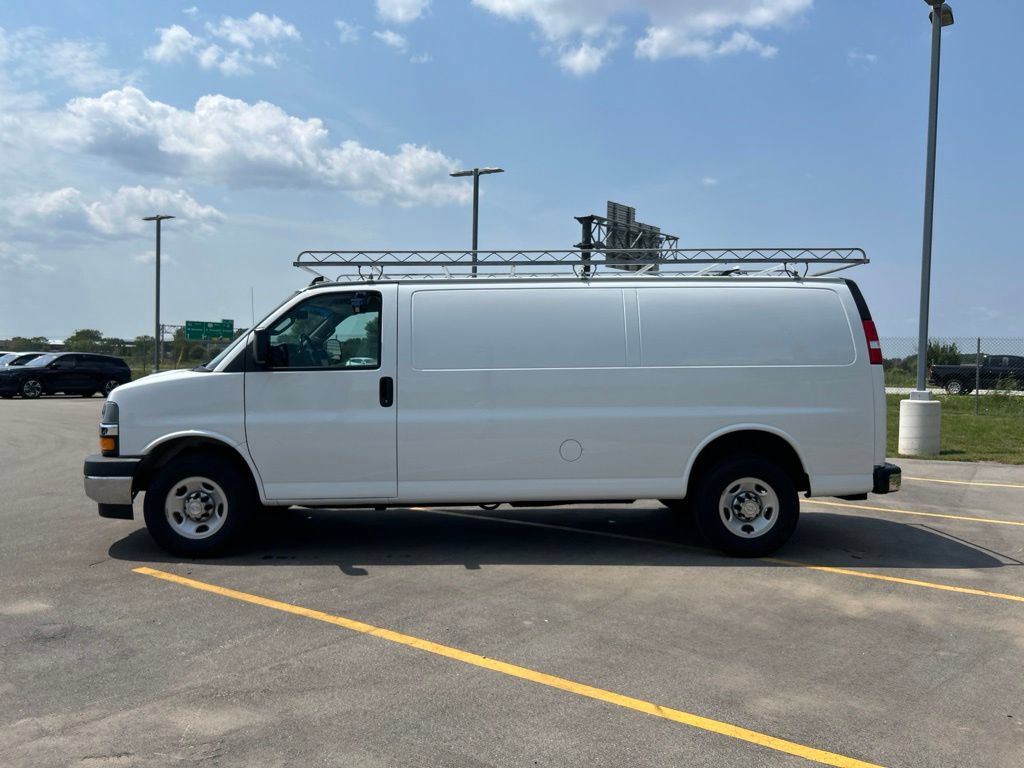 Used 2020 Chevrolet Express 2500 Extended w/ Enhanced Convenience Package RWD image 10