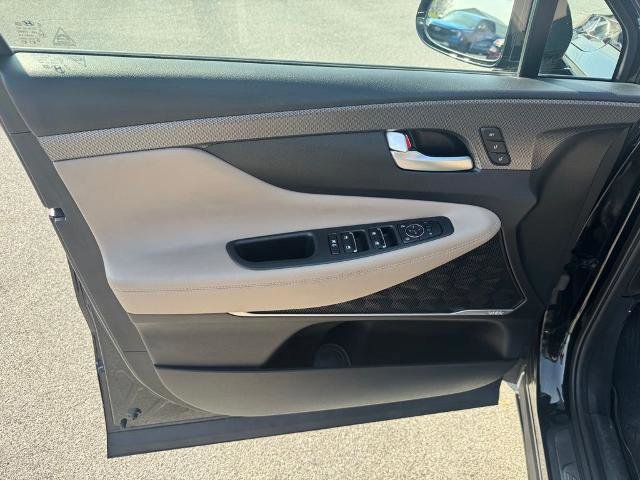 Used 2020 Hyundai Santa Fe Limited image 12