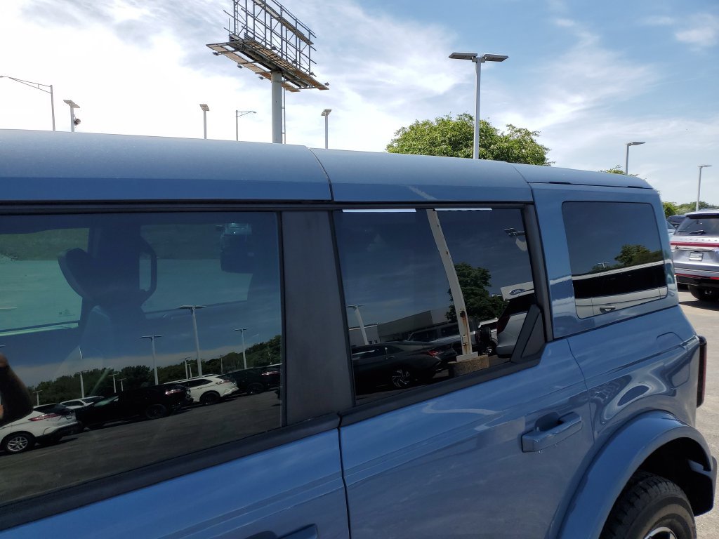 Certified 2025 Ford Bronco Outer Banks AWD/4WD image 14