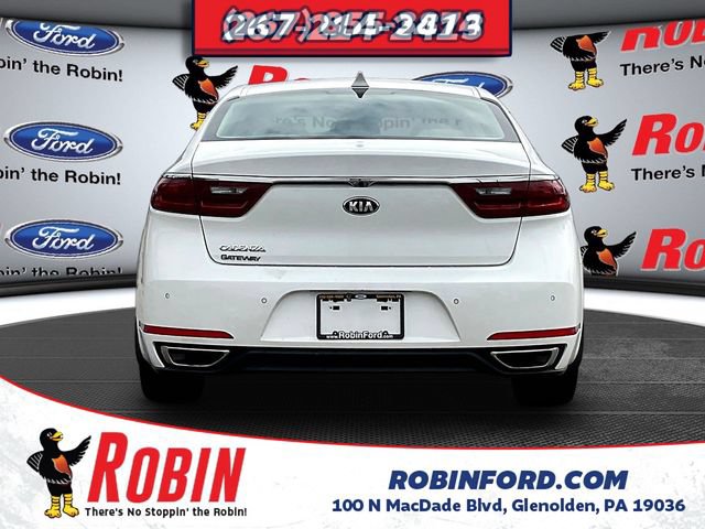 Used 2017 Kia Cadenza Premium w/ Luxury Package FWD image 6