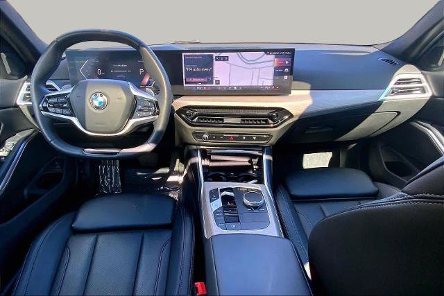 Used 2025 BMW 330i xDrive Sedan AWD/4WD image 31