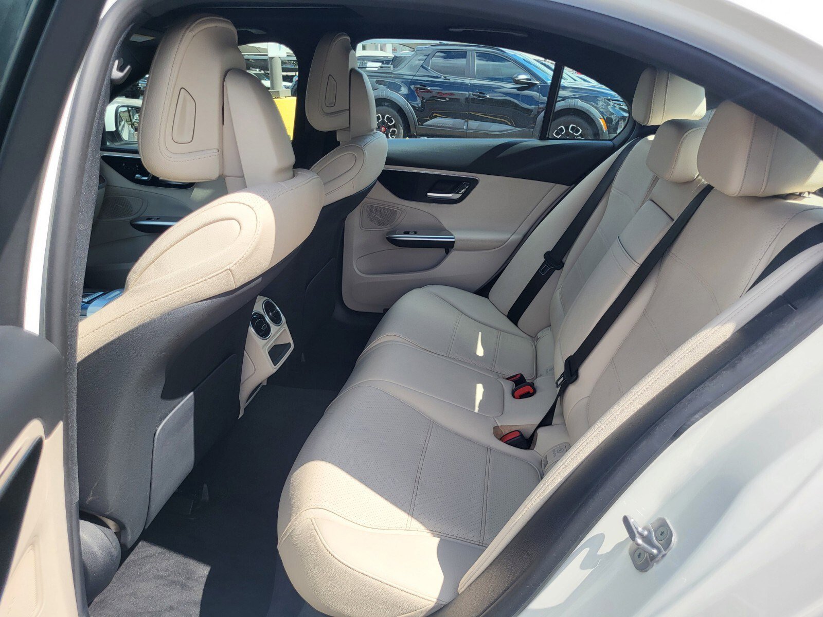 Used 2024 Mercedes-Benz C 300 Sedan image 14