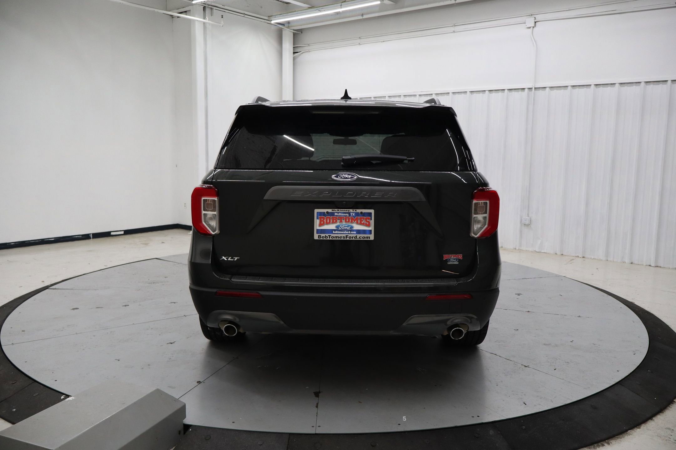 Certified 2023 Ford Explorer XLT w/ Equipment Group 202A RWD image 6