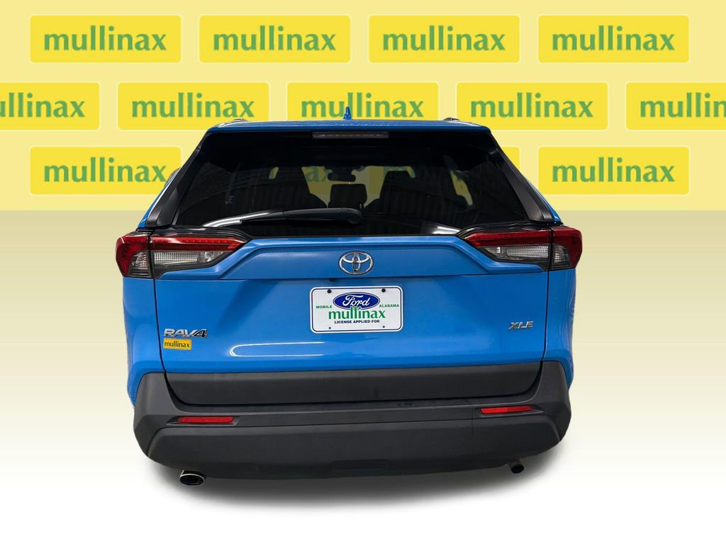 Used 2020 Toyota RAV4 XLE FWD image 7