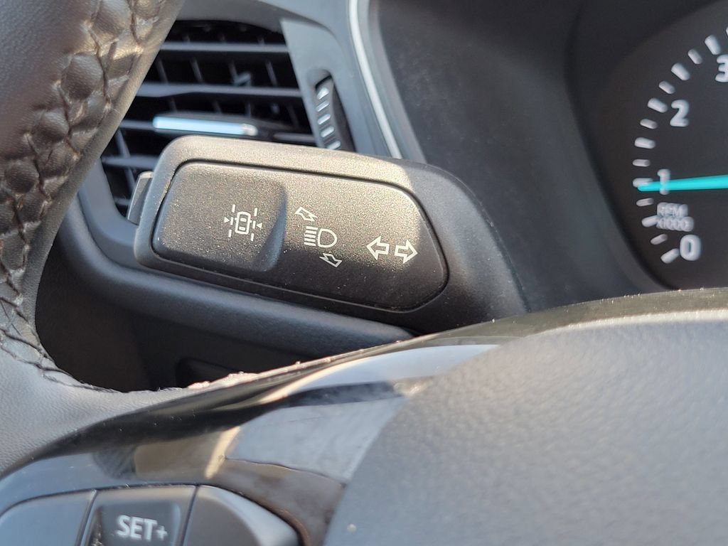 Certified 2022 Ford Escape SE w/ Cold Weather Package AWD/4WD image 13