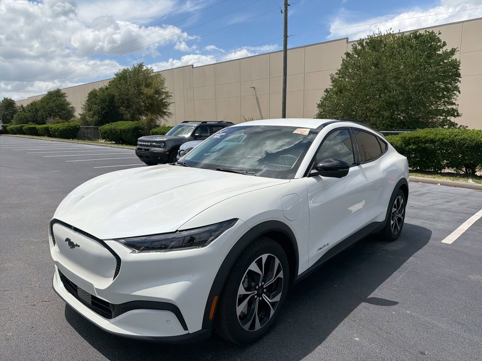 Certified 2025 Ford Mustang Mach-E Select w/ Comfort Package Lite image 13