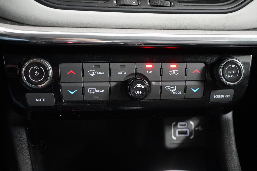 Used 2022 Jeep Compass Limited AWD/4WD image 26
