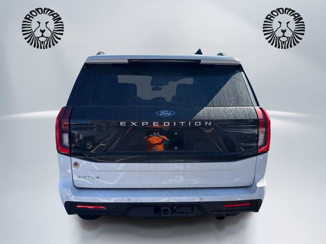 Certified 2025 Ford Expedition Active image 4