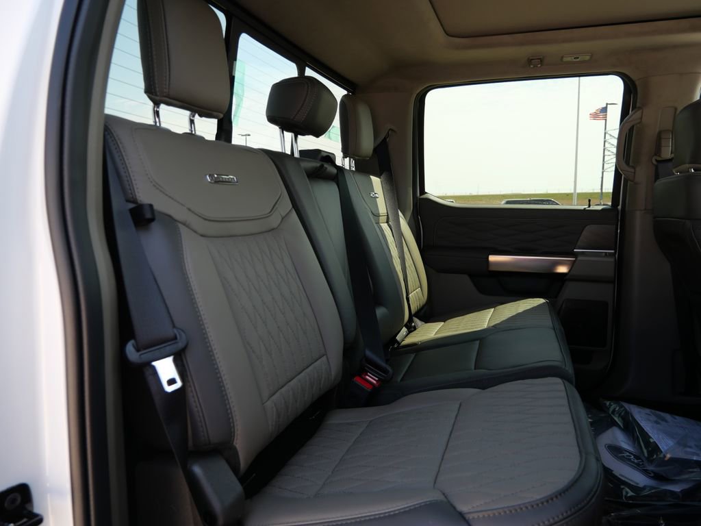 Certified 2026 Ford F350 Platinum w/ Platinum Plus Package image 18