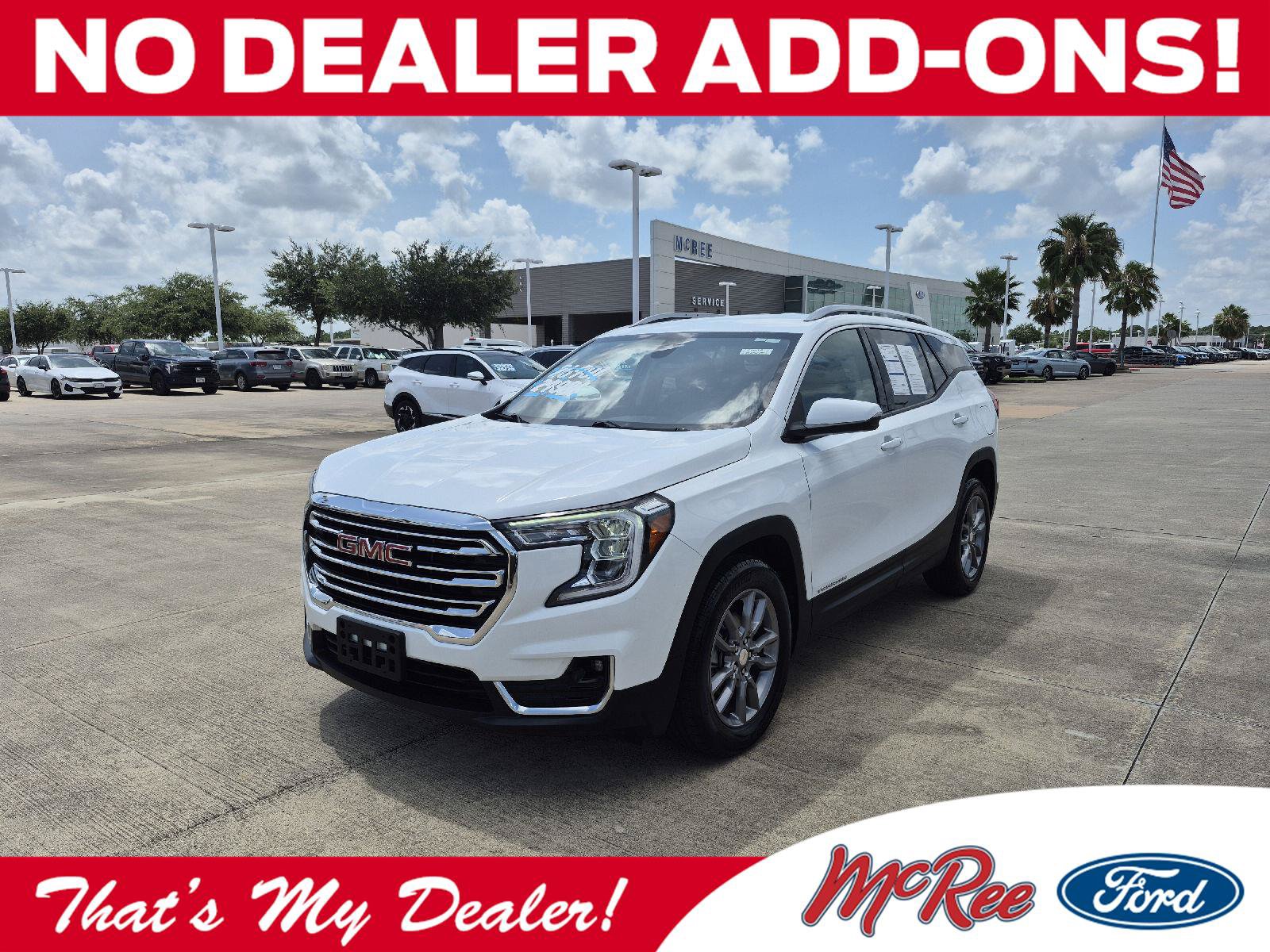 Used 2024 GMC Terrain SLT FWD image 1