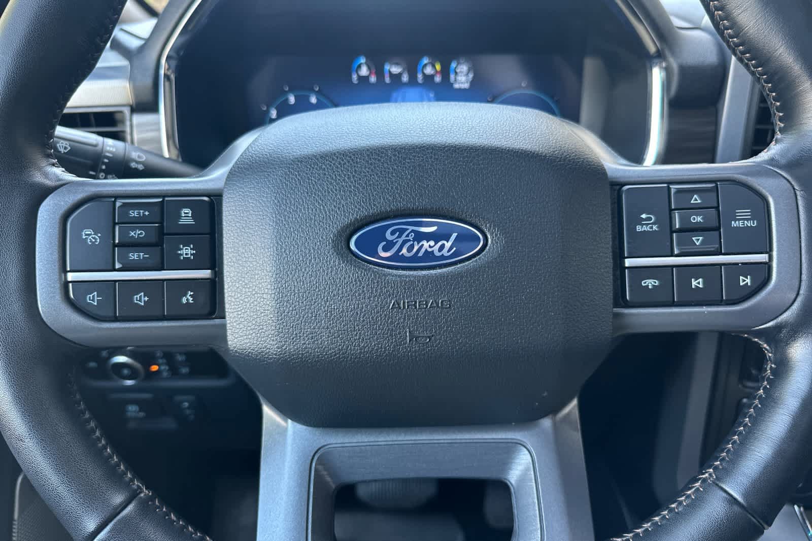 Certified 2024 Ford F150 Lariat w/ FX4 Off-Road Package AWD/4WD image 23