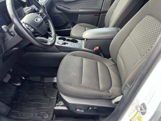 Certified 2024 Ford Escape Active AWD/4WD image 17