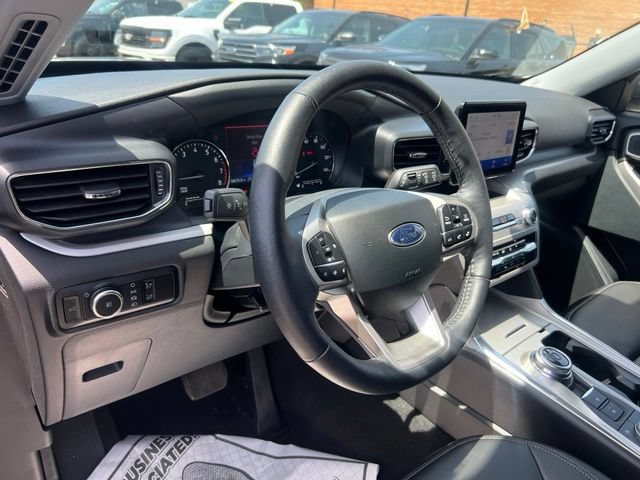 Certified 2024 Ford Explorer XLT w/ Equipment Group 202A AWD/4WD image 7