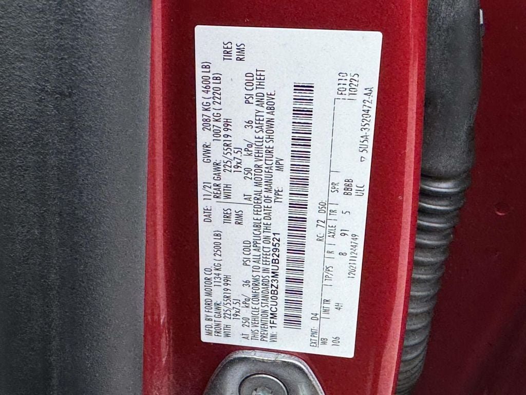 Certified 2021 Ford Escape SE w/ SE Sport Appearance Package FWD image 27