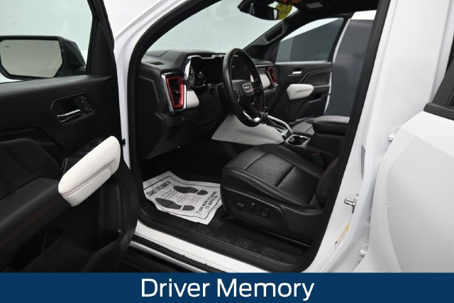 Used 2024 GMC Canyon AT4X AWD/4WD image 18