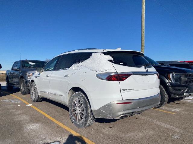 Used 2022 Buick Enclave Essence image 13