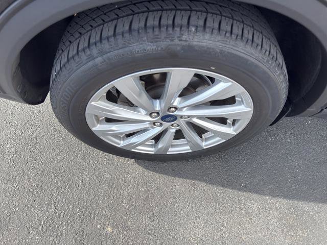 Certified 2022 Ford Escape Titanium w/ Titanium Elite Package image 8