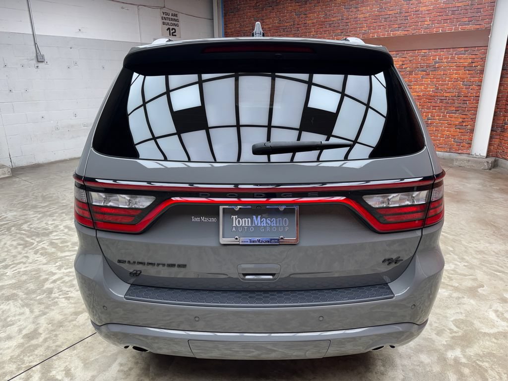 Used 2023 Dodge Durango R/T w/ Blacktop Package AWD/4WD image 4
