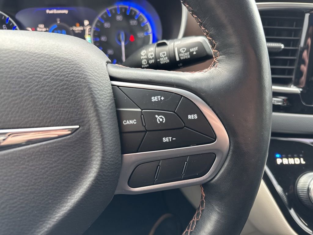 Used 2019 Chrysler Pacifica Touring-L Plus w/ Tire & Wheel Group image 22