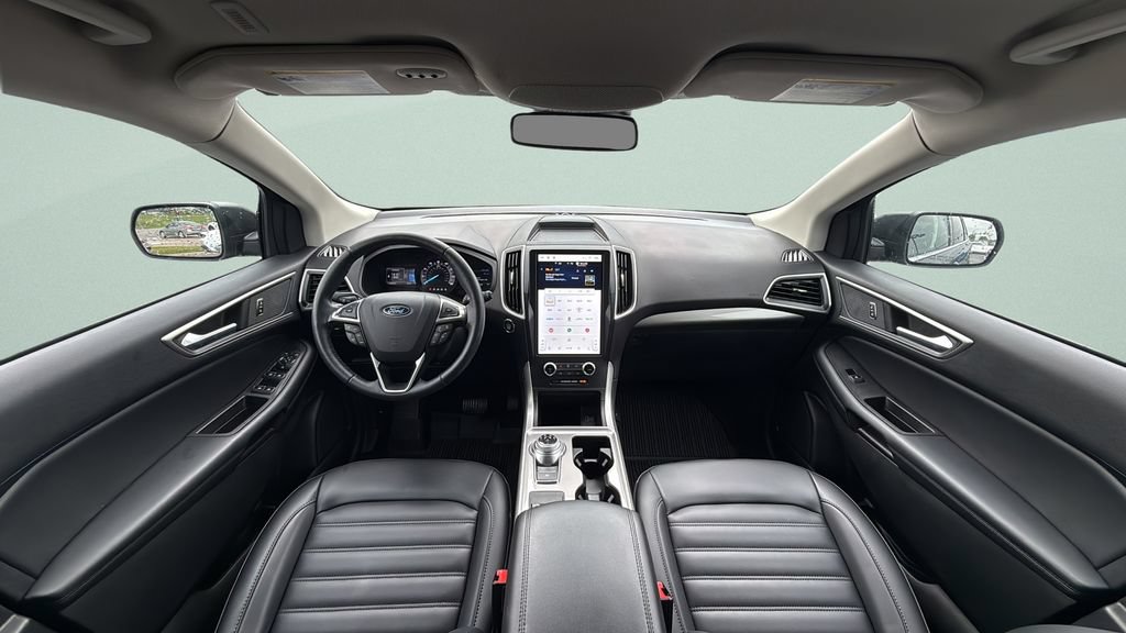 Certified 2024 Ford Edge SEL w/ Convenience Package AWD/4WD image 3
