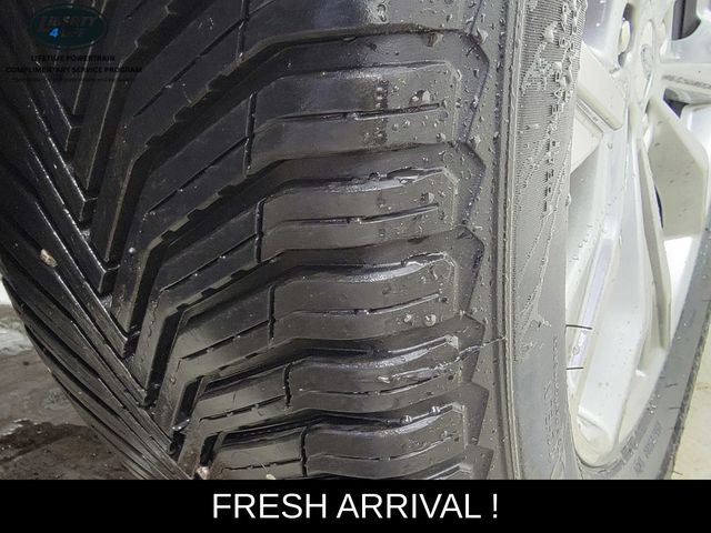 Certified 2023 Ford Explorer XLT w/ Equipment Group 202A AWD/4WD image 11