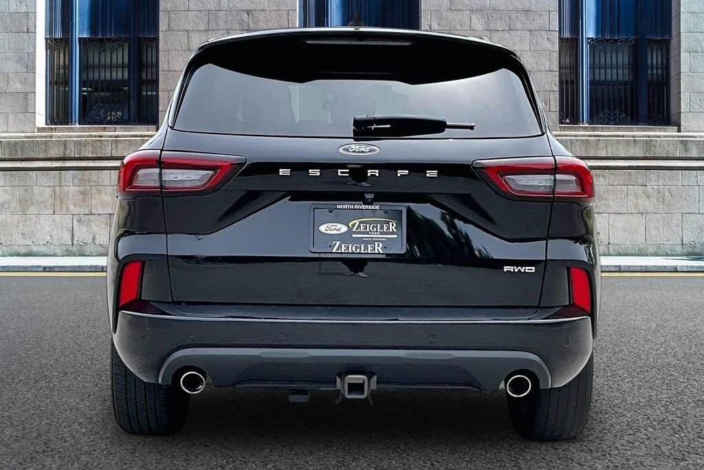 Certified 2023 Ford Escape ST-Line Select w/ Tech Pack #2 AWD/4WD image 4