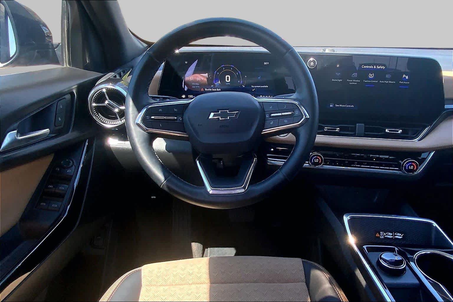 Used 2025 Chevrolet Equinox ACTIV FWD image 6