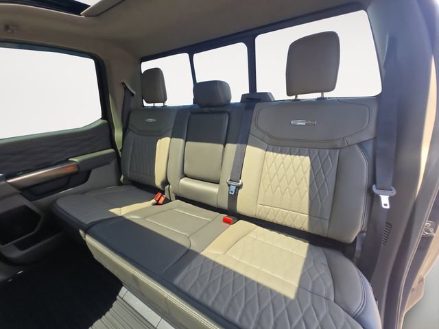 Certified 2025 Ford F350 Platinum w/ Platinum Plus Package AWD/4WD image 13