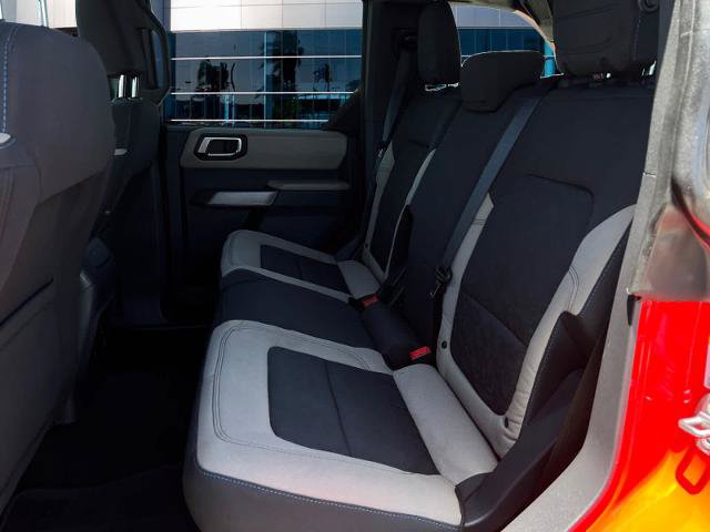 Certified 2022 Ford Bronco Wildtrak AWD/4WD image 18