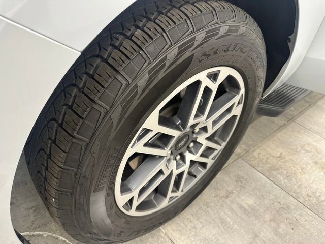 Certified 2025 Ford Expedition Active image 46