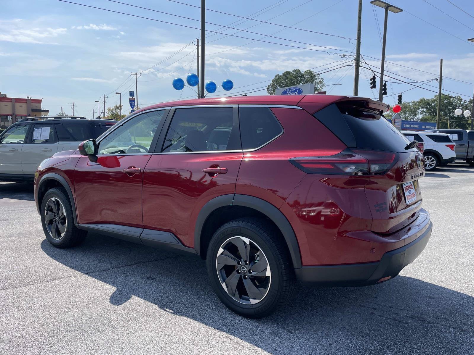 Used 2025 Nissan Rogue SV AWD/4WD image 6