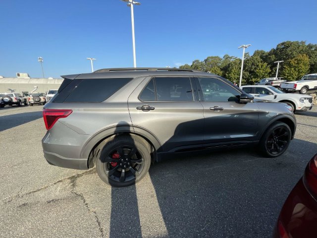 Certified 2023 Ford Explorer ST w/ Equipment Group 401A AWD/4WD image 8