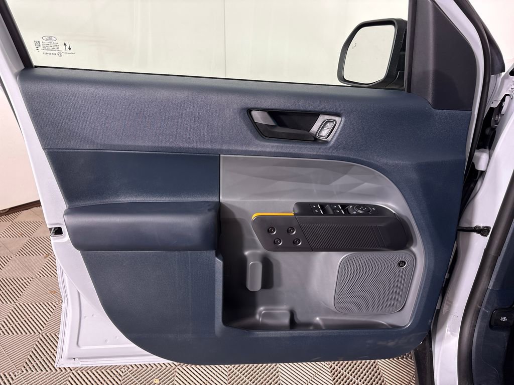 Certified 2025 Ford Maverick Tremor AWD/4WD image 23
