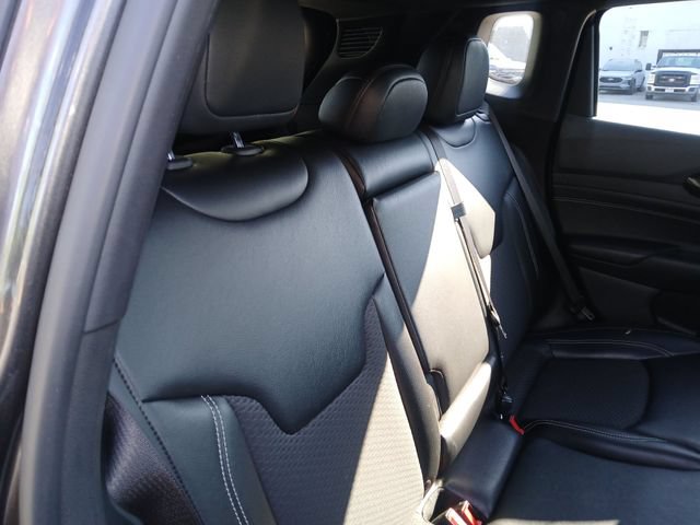 Used 2023 Jeep Compass Latitude AWD/4WD image 40