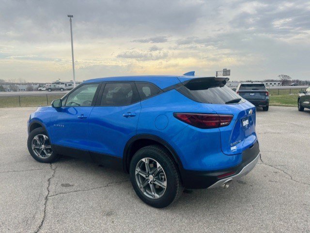 Used 2024 Chevrolet Blazer LT image 3